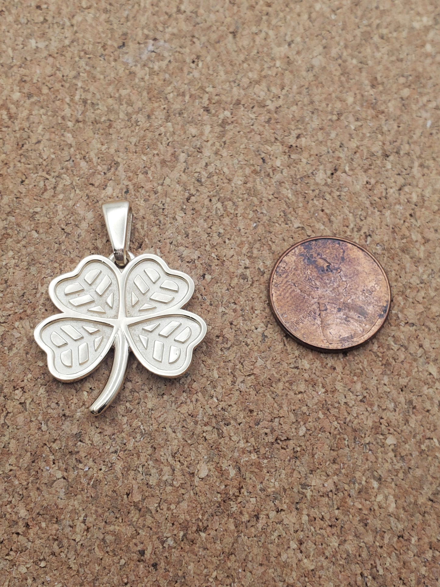 Clover Pendant