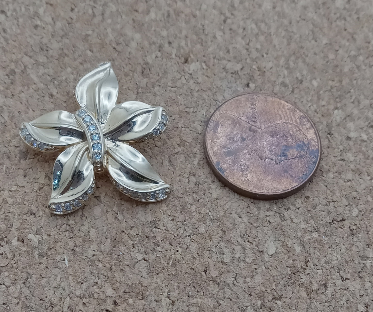 Radiant Starflower Pendant