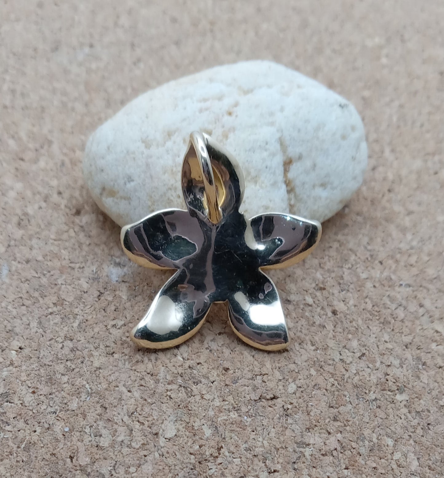 Radiant Starflower Pendant